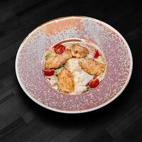 Цезарь с курицей в Veranda Bar