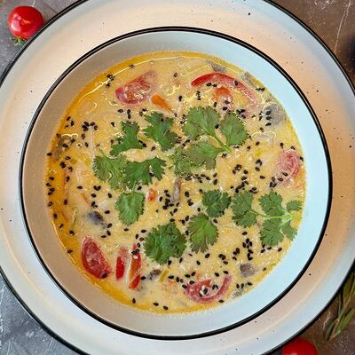 Том Кха с креветками в Рива Рум лаунж бар по цене 715 ₽