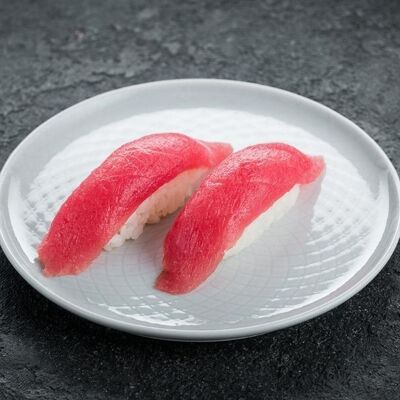 Суши с тунцом в Ikigai по цене 390 ₽