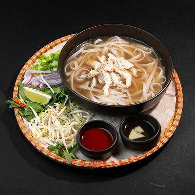 Фо Га Стандарт в Pho Tom по цене 570 ₽