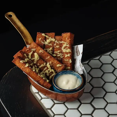 Гренки с сырным соусом в Waterzooi по цене 410 ₽