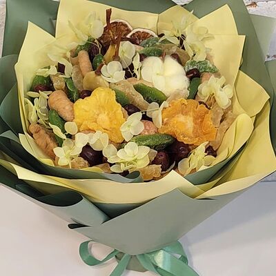 Букет из сухофруктов в Buketonline - Съедобные букеты и клубника в шоколаде по цене 3960 ₽