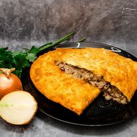 Чебурек с говядиной и свининой в Чебуречная у Мартина