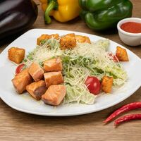 Цезарь с жареными лососем в Fixed Pizza & Pasta