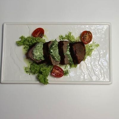 Медальоны из телятины с кремом из шпината в Асгард по цене 1298 ₽