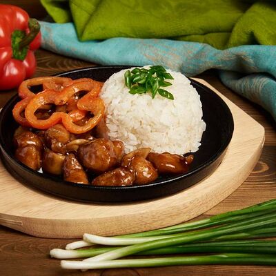 Рис wok с курицей в соусе BBQ в Суши ням по цене 508 ₽