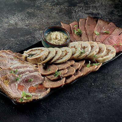 Мясное ассорти в Баклажан в ТЦ 