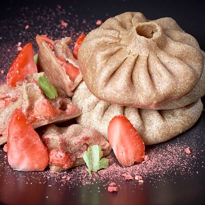 Пирожок с клубникойв Панда по цене 90 ₽