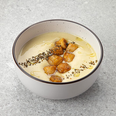 Крем-суп с гребешком в Vaffel Норвежские вафли, завтраки, кофе по цене 710 ₽