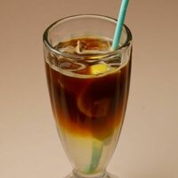 Кофе-тоник в Mon Baton