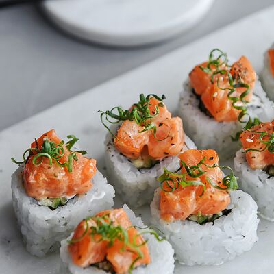 Набор 24 в Yuzawa Sushi по цене 430 ₽