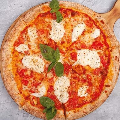 Пицца Маргарита в Наше место по цене 770 ₽