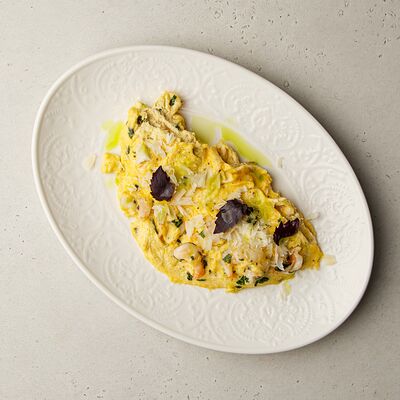 Омлет с креветками в Философия по цене 790 ₽