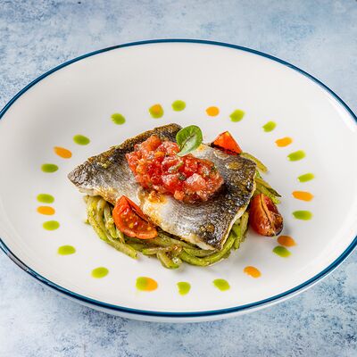 Филе сибаса со спагетти из цукини в Seabus по цене 970 ₽