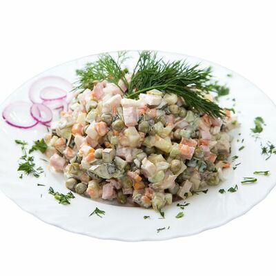 Оливье по-домашнему в Кафе на развилке по цене 567 ₽