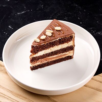 Торт Сникерсв Binz по цене 340 ₽