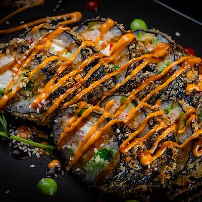 Теплый ролл с камчатским крабом в J.Z. Peking Duck по цене 1750 ₽