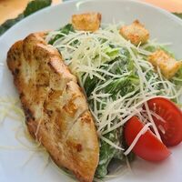 Цезарь с курицей в Грузинская кухня