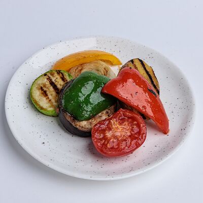 Овощи гриль в PINTA Bar & Grill по цене 1990 ₸