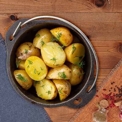 Молодой отварной картофель в Деда хинкали по цене 410 ₽