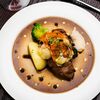 Медальоны из говядины с перцем пепе верде и овощами в Taste bistro по цене 1990