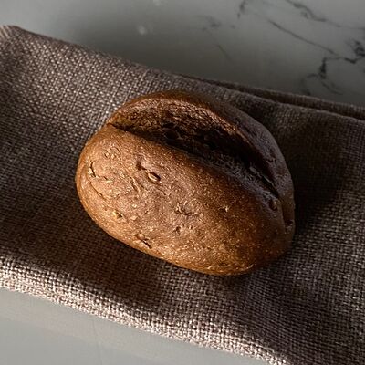 Ржаная булочкав JOY FOOD & WINE по цене 40 ₽