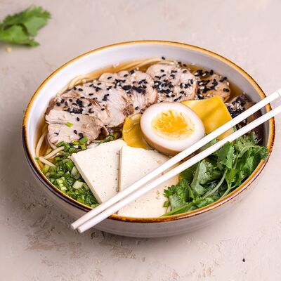 Тори рамëн в Kimchi Корейская уличная еда по цене 540 ₽