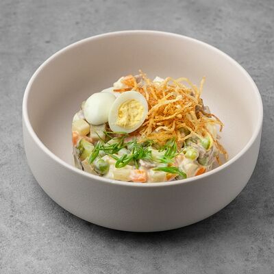 Оливье с говяжьим языком в Большая рыба по цене 620 ₽