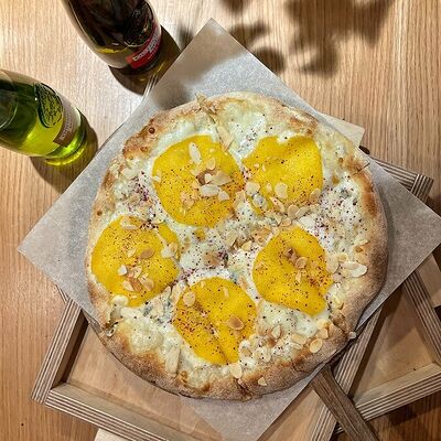 Пицца с хурмой в Italiani по цене 695 ₽