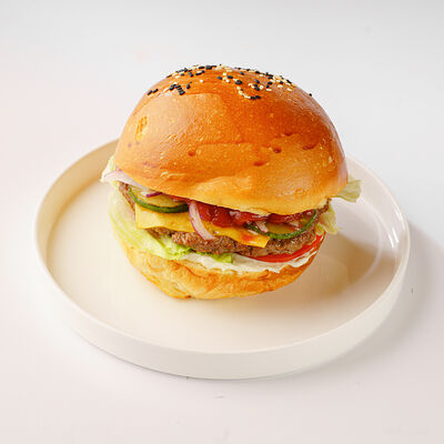 Чизбургер в Панда Маркет по цене 569 ₽