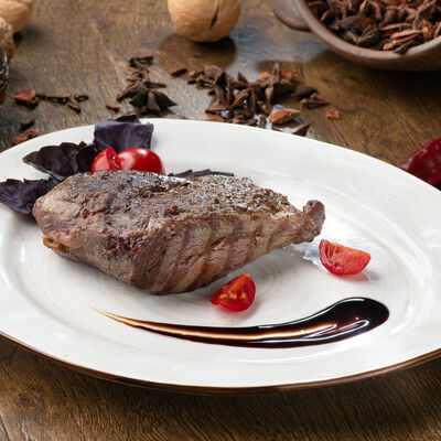 Вырезка говяжья на гриле в Соседи Home Cafe по цене 990 ₽