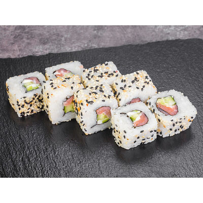 Калифорния с копчёным лососем в Может суши? по цене 479 ₽