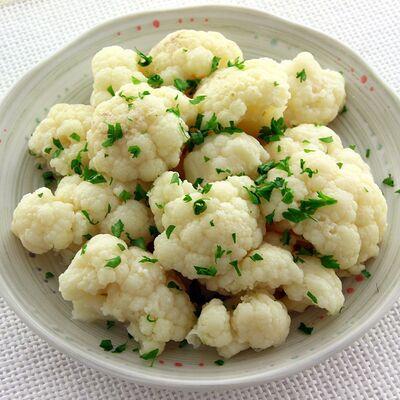 Цветная капуста отварная в Бакинский Chef по цене 265 ₽