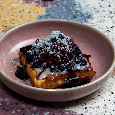 Трюфельная вафляв Pink milk x Lift по цене 750 ₽