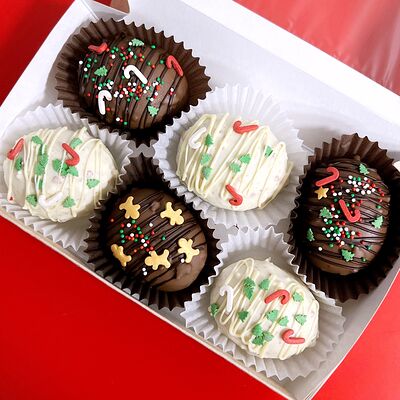 Набор пирожных Картошка ассорти с новогодней посыпкойв Miracle bakery по цене 1590 ₽