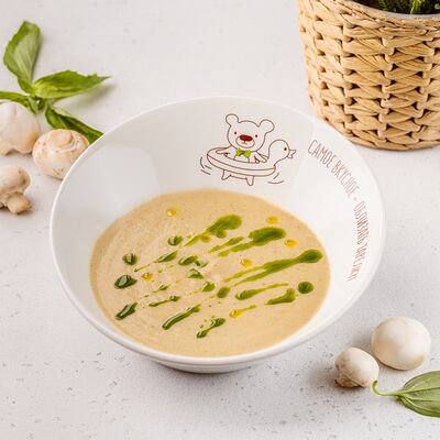 Крем-суп с белыми грибами, трюфельным маслом и бородинскими гренками в АндерСон по цене 730 ₽