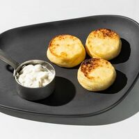 Сырники со сметаной в Bake Up