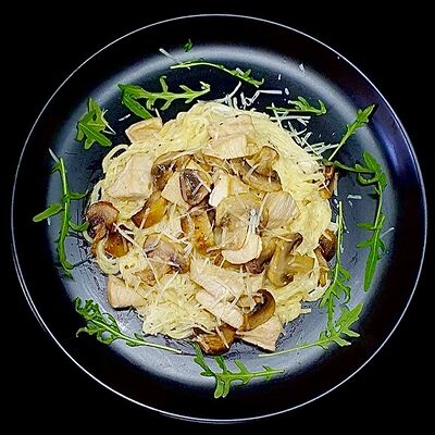 Паста с курицей и грибами в Hot Pizza по цене 550 ₽