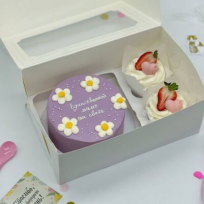 Бенто-торт и капкейки Единственной маме (набор) в Cosmo Сakery по цене 3990 ₽