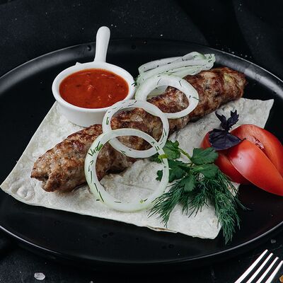 Люля-кебаб из курицыв ALEX ROYAL RESTAURANT по цене 510 ₽