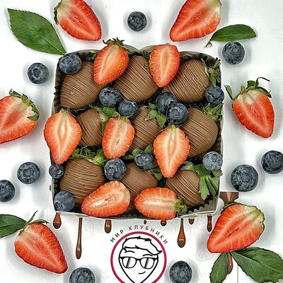 Клубника в шоколаде Classic Juicy Mini в Мир клубники в шоколаде по цене 1950 ₽