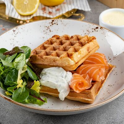 Вафли со слабосоленым лососем в Double по цене 390