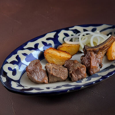 Казан-кебаб из говядины-баранины в Чайхана по цене 820 ₽