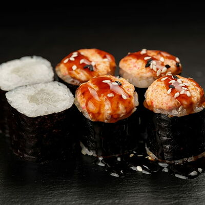 Маки с тилапией в Мистер суши по цене 321 ₽