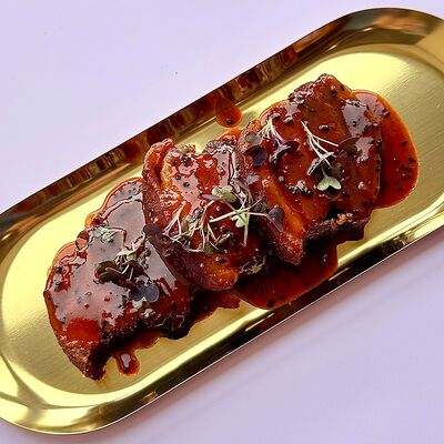 8 часовая грудинка с острым азиатскимсоусомв Просто Азия x Десертория по цене 420 ₽