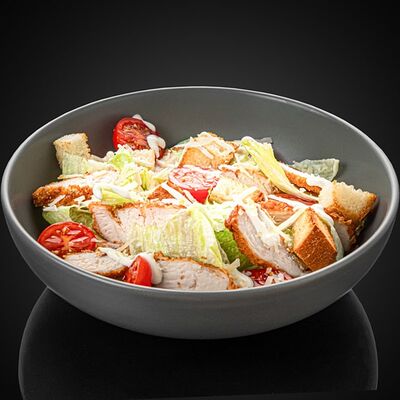 Салат Цезарь с курицейв Монако пицца по цене 585 ₽