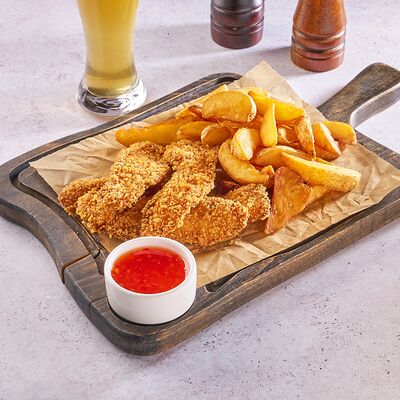Куриные стрипсы с картофельными дольками в Хорошее место по цене 830 ₽