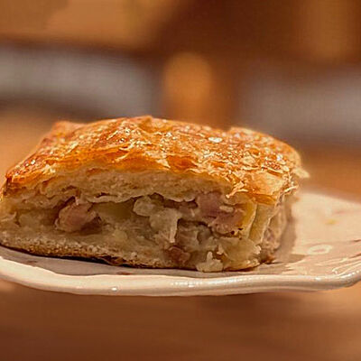 Пирог с курицей и картофелем в Пеку Люблю по цене 330 ₽