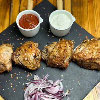 Шашлык из куриного бедра в У Карена по цене 579 ₽
