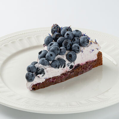 Пирог черничный в Магадан по цене 680 ₽